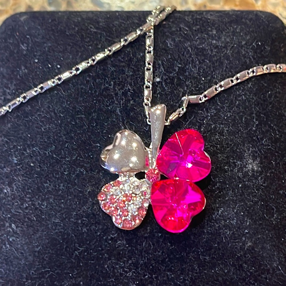 Valentine Gifts - Fashion Pendants with heart shaped